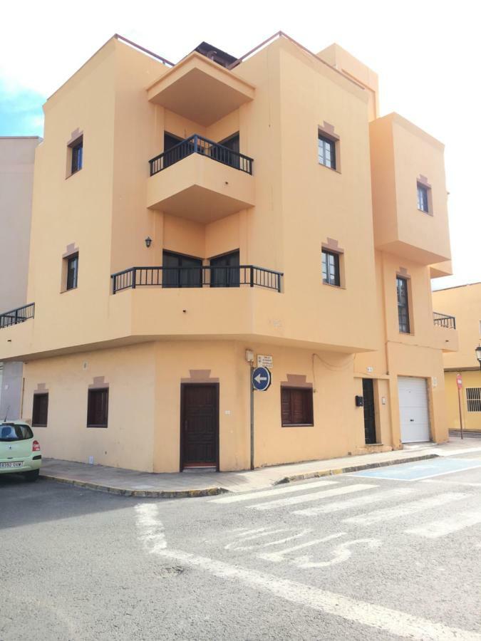 Calle Eusebio Carballo Estévez Corralejo Extérieur photo