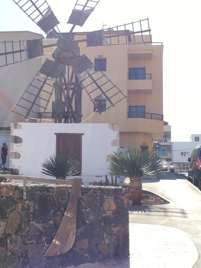 Calle Eusebio Carballo Estévez Corralejo Extérieur photo